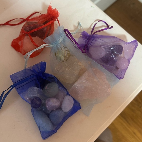 Assorted Crystal Bundle - Picture 1 of 3